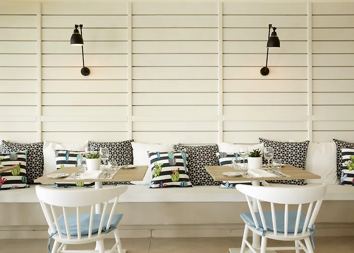 Monastery 酒店 佩雷卡斯